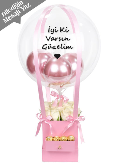 Kare Çekmeceli Kutuda Beyaz Güller ve Çikolata Balon Kutusu