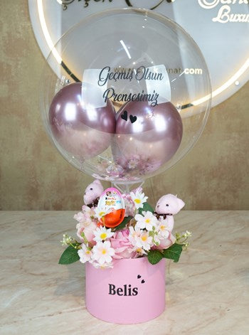 Kalıcı Yapay Çiçekler Ayıcık ve Kinder Yumurta Çiçekli Balon Kutusu