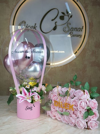Lilyum ve Nergis Yapay Çiçekli Premium Kişiye Özel Balon Kutusu