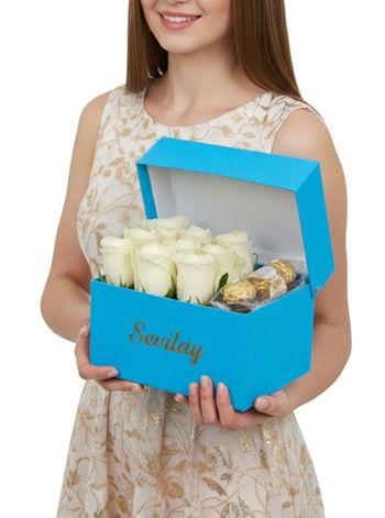 Blue Box White Rose and Chocolatte
