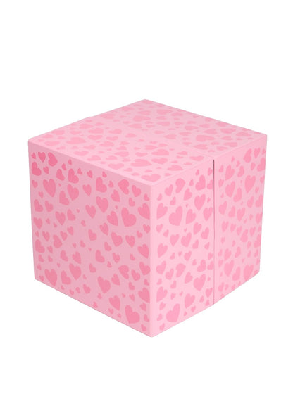 Pembe Kutuda Premium Pembe Güller ve Çikolata