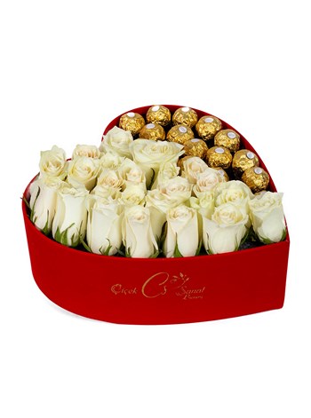 Kırmızı Kadife Kalp Kutu Beyaz Gül ve Rocher Çikolata