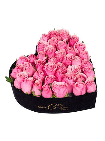 Siyah Kadife Kalp Kutu İçerisinde Pembe Gül